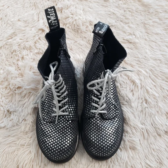 Dr. Martens new without Box size 5 Ladies 1460 Pascal Boot star boots - Picture 15 of 16